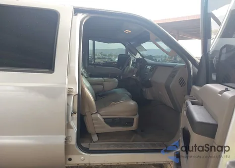 2008 Ford F-250 Fx4/Harley-Davidson/King Ranch/Lariat/Xl/Xlt z USA, uszkodzony, nr VIN 1FTSW21R88EC22185